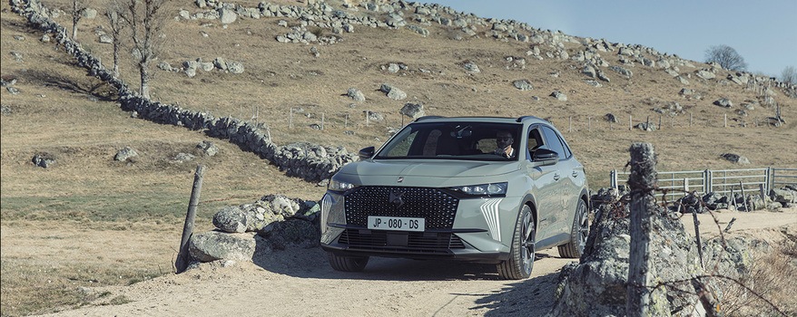 DS 7 4X2 225 Performance Line